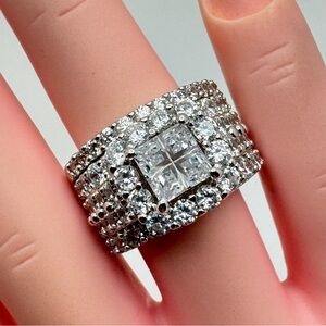 Beautiful Sterling Silver Princess Cut CZ Halo Two Band Bridal Ring Set Size 6.5